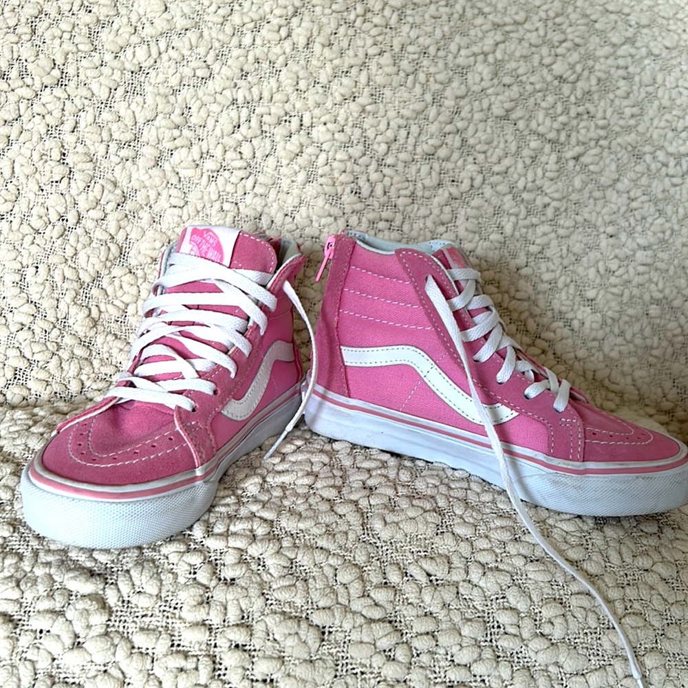 Brand new pink Vans youth size 13.5
